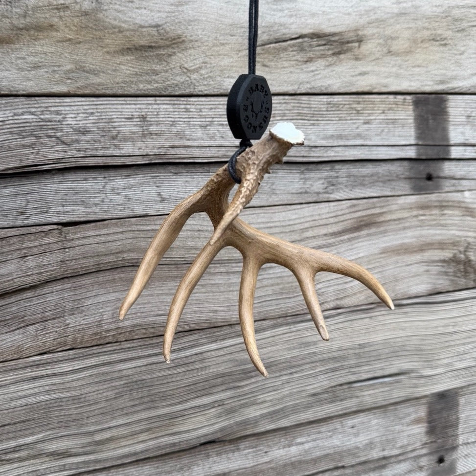 Whitetail | Dangler