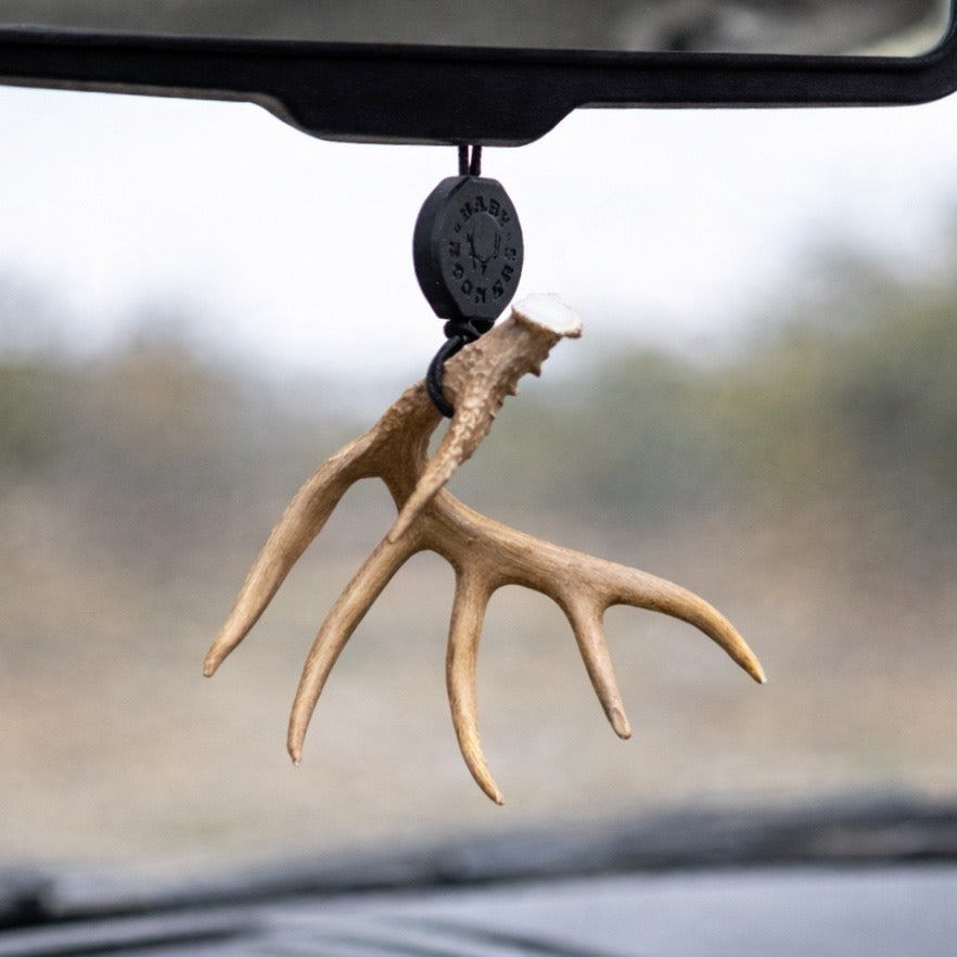 Whitetail | Dangler